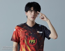 Doinb新星势不可挡表现惊艳，巴黎圣日耳曼未来可期！
